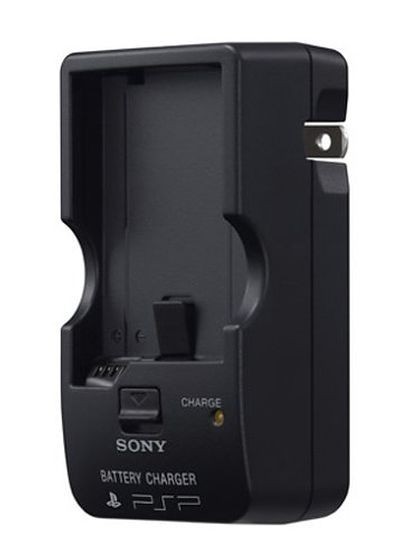 Chargeur externe SONY pour PSP à 12€ 